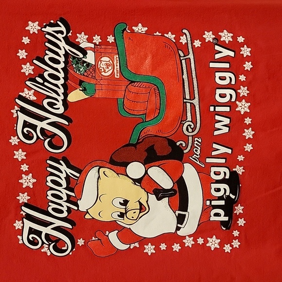 Gildan Red Happy Holidays Piggly Wiggly Short Sleeve T Shirt Size Medium - Picture 2 of 3